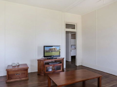 Yamba Pilot Cottage 1 - Pets Welcome - Close To Beach - Hotel Gold Coast 1