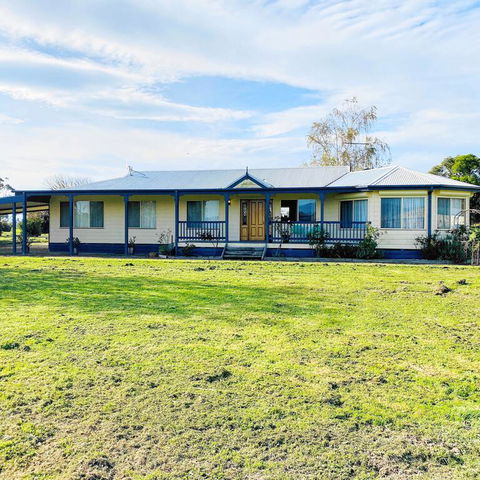 Yarragon 4 Bedroom House In Gippsland - Hotel Gold Coast 3