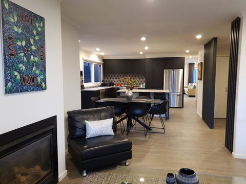 Your Home Away From Home - Hotel Gold Coast 3