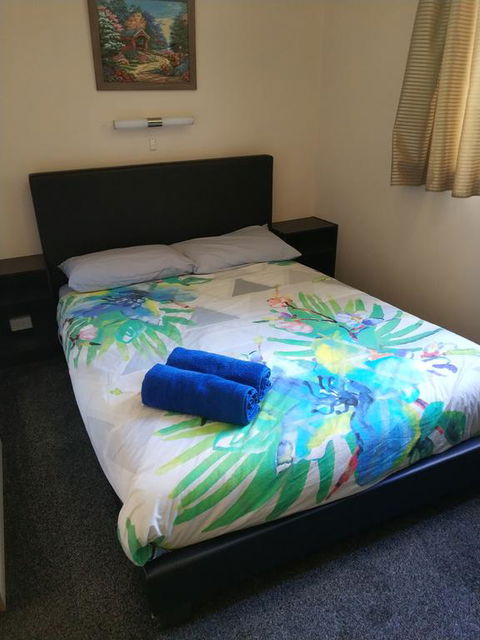Zeehan Bush Camp - Hotel Gold Coast 1