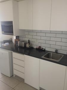 Direct Hotels - North Shore Kawana - Hotel Gold Coast 4