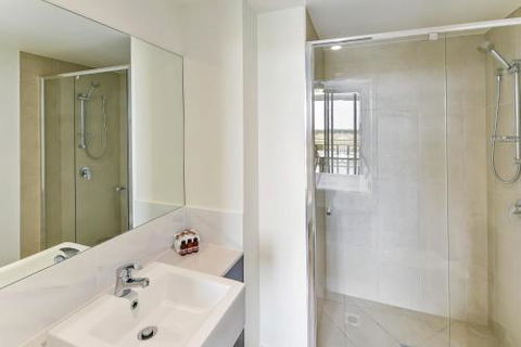 Direct Hotels - North Shore Kawana - Hotel Gold Coast 2