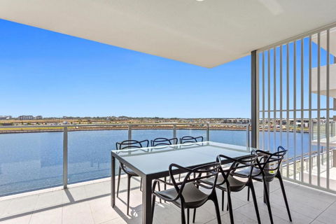 Direct Hotels - North Shore Kawana - Hotel Gold Coast 0