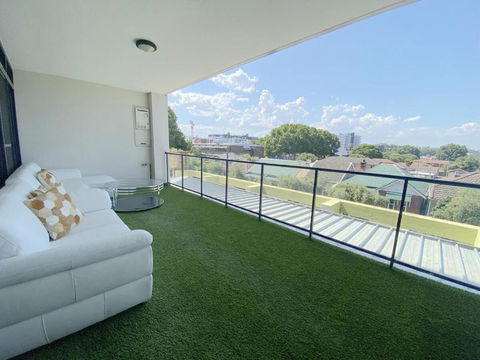 A Cozy 2B2B Apartment Near Airport & Train Station - Hotel Gold Coast 0