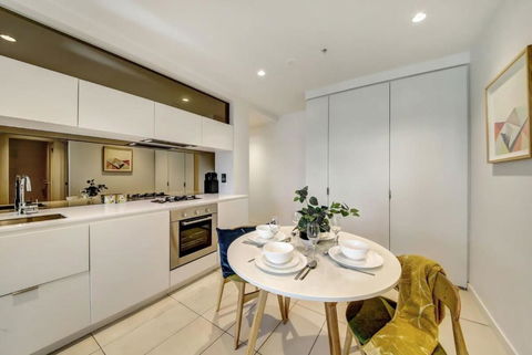A Comfy 2BR Apt Near Crown & Southern Cross - Hotel Gold Coast 4