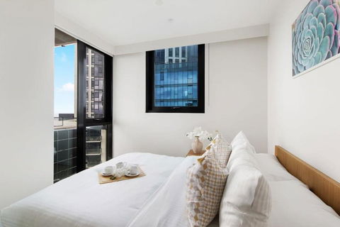 A Cozy 2BR Apt With Panoramic Views FREE Parking - Hotel Gold Coast 4