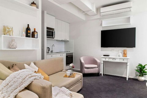 A Cozy CBD Studio Near Melbourne Central - Hotel Gold Coast 4