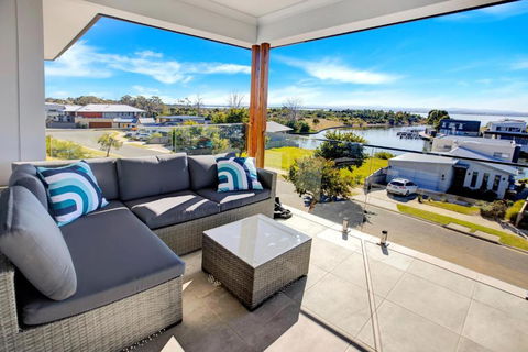 A Magnetic Retreat - Hotel Gold Coast 0