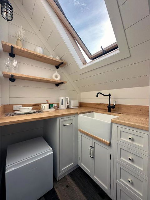 A Majestic Victorian Private Rear Access Quarters - Hotel Gold Coast 3