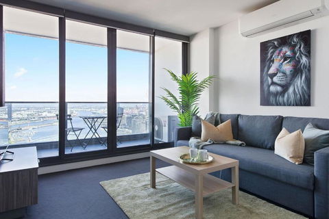 A Modern 2BR Apt With Harbour Views FREE Parking - Hotel Gold Coast 4
