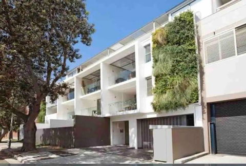 A Modern Two Bedroom Apartment! Quiet, Secure And 1 Minute Walk To Bondi Beach! - Hotel Gold Coast 3