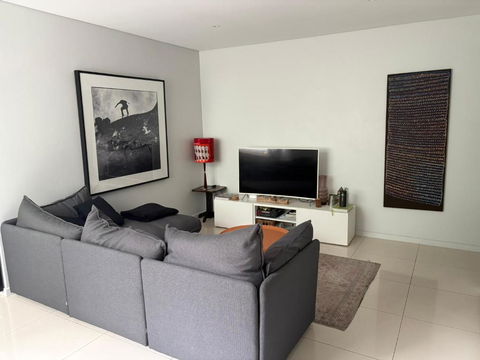 A Modern Two Bedroom Apartment! Quiet, Secure And 1 Minute Walk To Bondi Beach! - Hotel Gold Coast 4