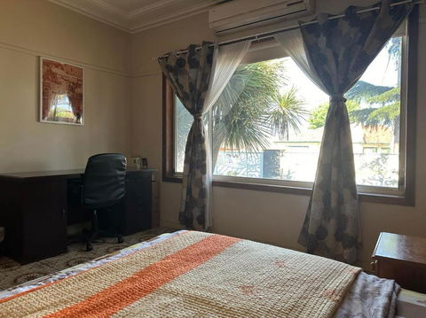 A Nice And Spacious Room In Sunshine - Hotel Gold Coast 1