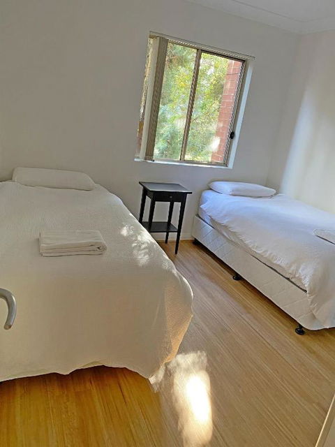 A Quiet Oasis - Hotel Gold Coast 2