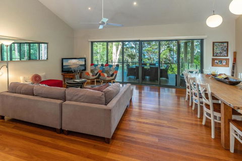 A Yarraangunthi - Hotel Gold Coast 3