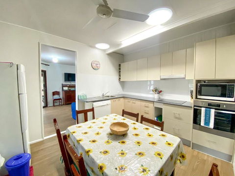 A Yearenda - Water Views -3BR - Steps To The Beach - Hotel Gold Coast 4