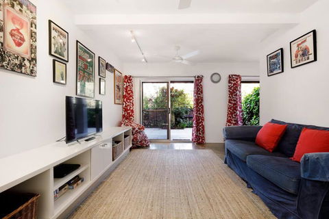 AAA Coke Shack - Hotel Gold Coast 4