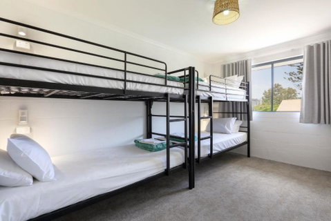 Abode Mooloolaba, Backpackers & Motel Rooms - Hotel Gold Coast 2