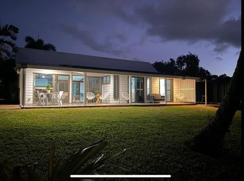 Absolute Beach Front - Hotel Gold Coast 1