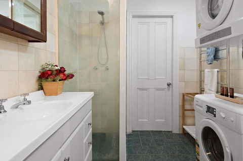 Absolute Beachfront 2BR Pet-Friendly Terrace - The Coachhouse - Hotel Gold Coast 2