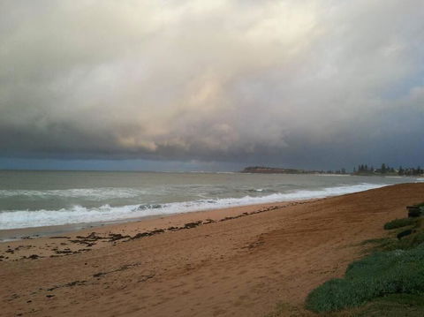 Absolute Beachfront 2BR Pet-Friendly Terrace - The Coachhouse - Hotel Gold Coast 3