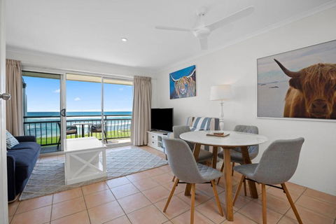 Absolute Beachfront Apartment 9T - Hotel Gold Coast 0