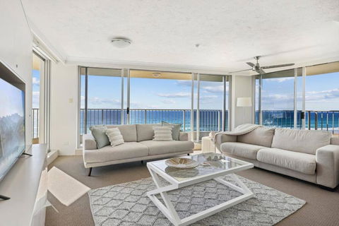 Absolute Beachfront Apartment - Hotel Gold Coast 2