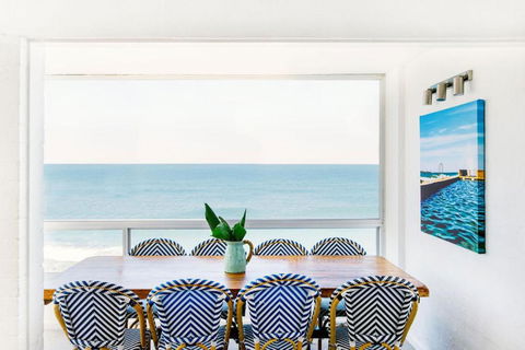 Absolute Oceanfront Yamba - Oceanstays - Hotel Gold Coast 0