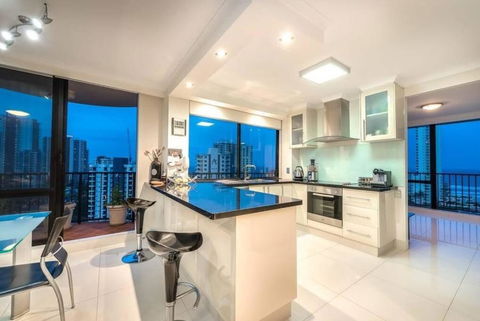 ABSOLUTE Riverfront 2br Apt, Views From Every Room - Hotel Gold Coast 3