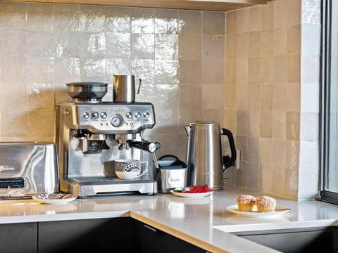 Abundance - Hotel Gold Coast 3