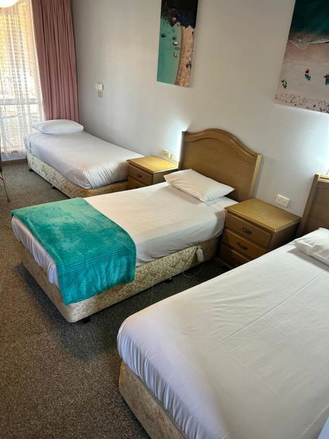 Acacia Rose Motor Inn - Hotel Gold Coast 3