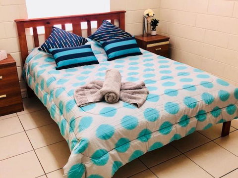 Accommodation @ Isa - Hotel Gold Coast 0