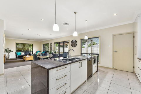 Accommodation On Lansell 1 Being Unit 1 Of 6 Lansell Street - Hotel Gold Coast 0