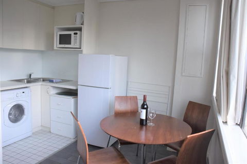 Accommodation Sydney CBD - Hyde Park Plaza Park View 38 College Street Studio Apartment - Hotel Gold Coast 4