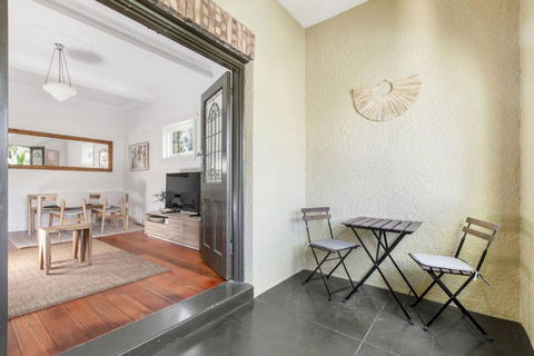 Acland Art Deco - Coastal Chic By St Kilda Beach - Hotel Gold Coast 1
