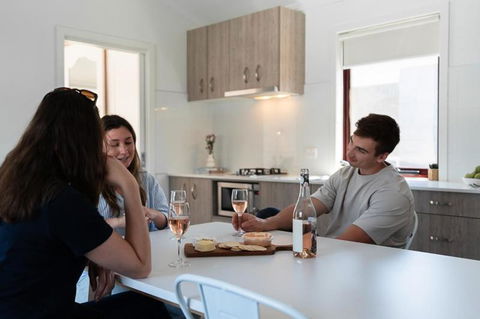 Adelaide Caravan Park - Aspen Holiday Parks - Hotel Gold Coast 3