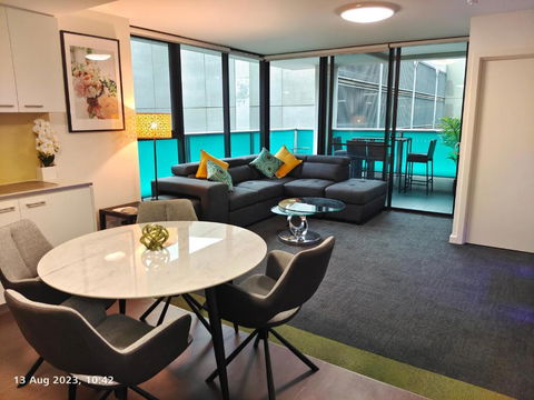 Adelaide City Loft - Hotel Gold Coast 2