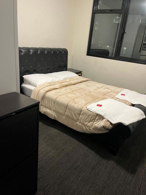 Adelaide City Vibe - Hotel Gold Coast 0