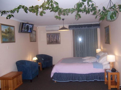 Adelaide Hills B&B Accommodation - Hotel Gold Coast 4