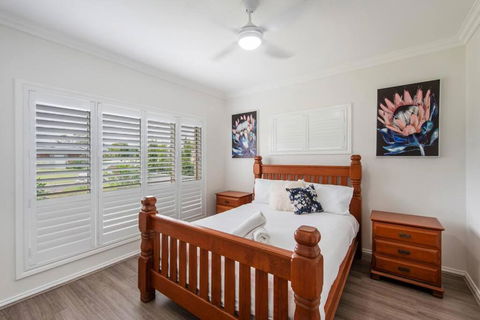 Admiralty Shores - LJHooker Yamba - Hotel Gold Coast 0