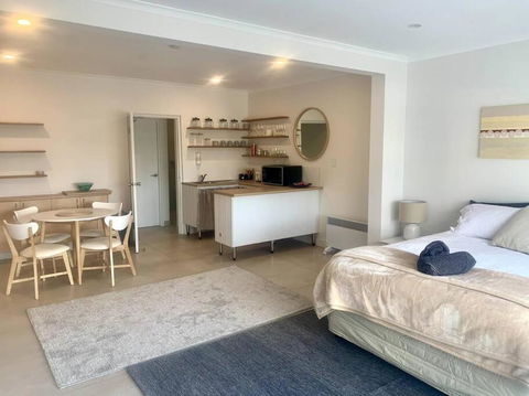 Adorable Studio Next To Cafe, Walk To Beach! - Hotel Gold Coast 3