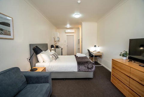 Adventist Alpine Village - Hotel Gold Coast 2