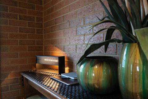 Affordable GEM In The Heart Of Inverloch - Hotel Gold Coast 1