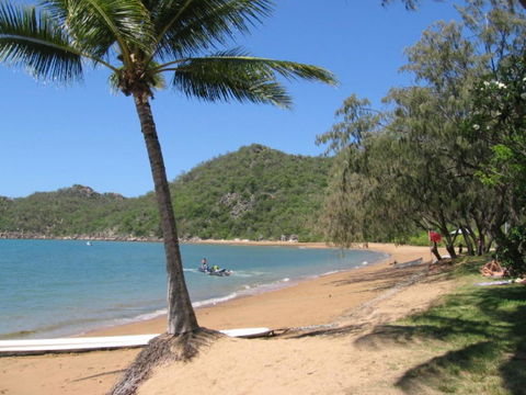 AFFORDABLE ISLAND ESCAPE! Queen Studio, Nelly Bay - Hotel Gold Coast 4