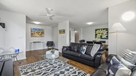 Affordable, Pet Friendly, Pool, Tennis, Beach - Hotel Gold Coast 2