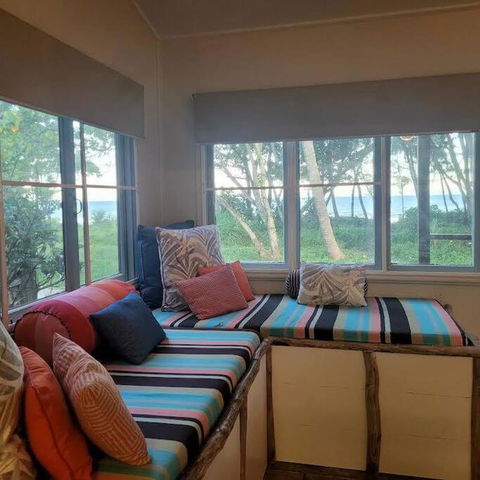 Absolute Beachfront Cottage - Hotel Gold Coast 3