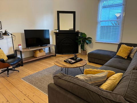 AAA Plus Yapera On Lucan - Hotel Gold Coast 3