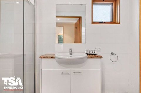 Akuna 1 - Hotel Gold Coast 4