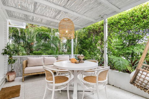 Alabaster Byron - Hotel Gold Coast 0