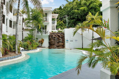 Alassio Poolside Resort - Palm Cove Beachfront Oasis - Hotel Gold Coast 0